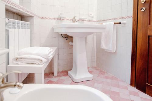 One-Bedroom House image 9