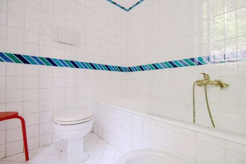 Two-Bedroom House image 7