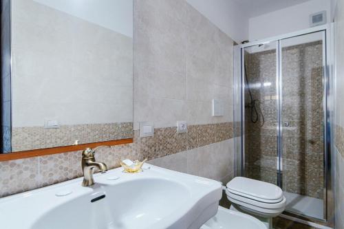 Villa Bertacchi - inside and out Como