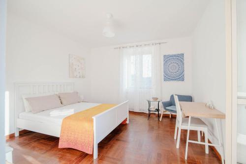 Two-Bedroom House image 8