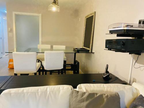 Downtown Heritage Condo with Parking in Victoria, Canada