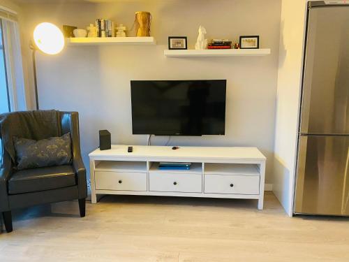 Downtown Heritage Condo with Parking in Victoria, Canada