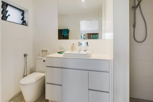 Woolloongabba, comfortable, modern, private studio