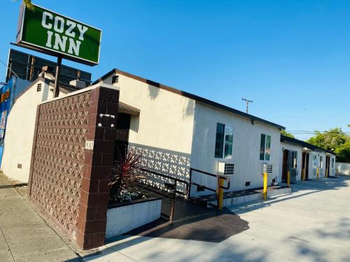 Cozy motel - image 4