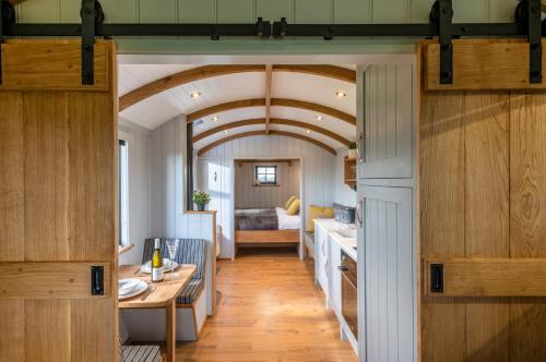 Monkwood Shepherds Hut - Ockeridge Rural Retreats