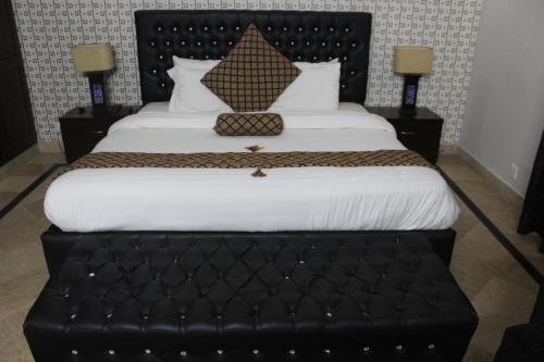 Royal Luxus Guest House