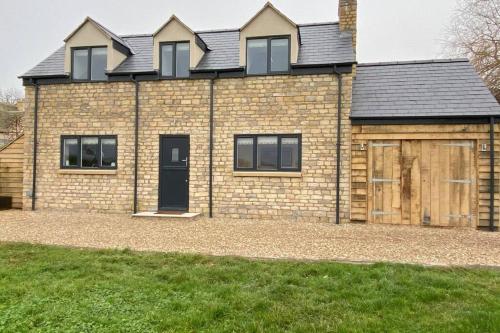 Bagpuss Cottage Stunning Brand New 2 Bedroom Cosy Cottage, , Oxfordshire