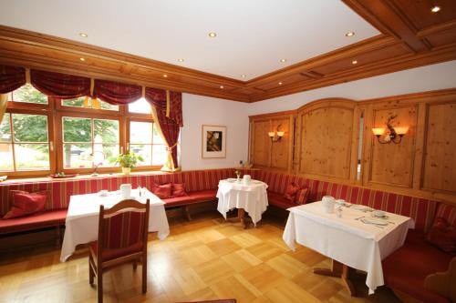 餐廳, Hotel-Restaurant Hirsch in 貝格豪普滕