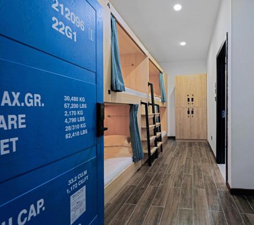 Zou Qu Ye Travel Hotel – Chungking (Chongqing), KY