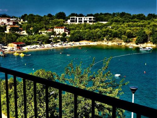 VILLAMAR beachfront apartments with FREE private parking - Apartment - Rabac