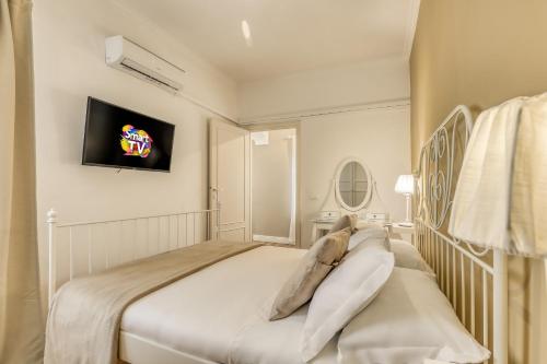 ATRHOME penthouse Frattina, Rom