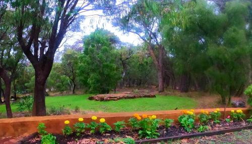 Yallingup Pet Friendly Bush Retreat