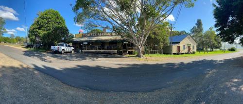 gundy pub & caravan park