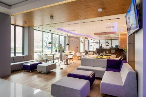 Lobby, Hotel Invite in Wroclaw Suburbs