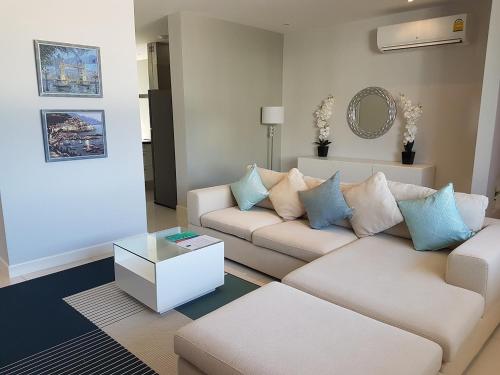 Horizon Residence Rentals Horizon Residence Rentals is perfectly located for both business and leisure guests in Samui. The property offers a high standard of service and amenities to suit the individual needs of all travelers
