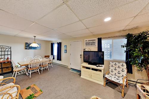 Bayside Getaway with Pool - Walk to Beach & Dining condo - image 2
