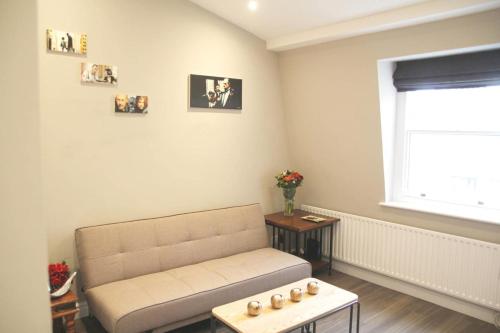 GuestReady - Cosy 2BR home in Notting Hill 5 guests!