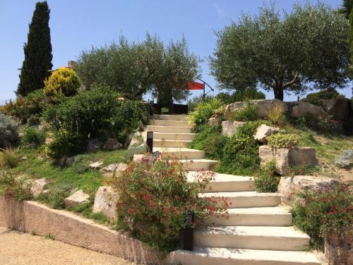 Les Lauriers Roses gîte à louer Maruéjols