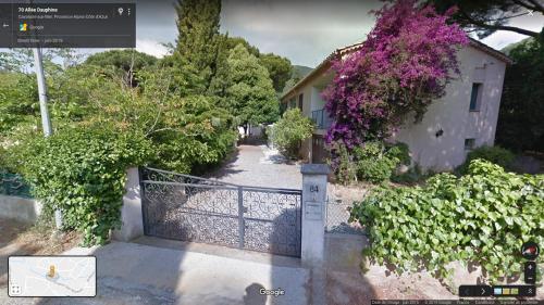 Appartement Classe 3 Etoiles Au 1er Etage D'une Maison Avec Jardin Dans Un Quartier Calme - Cavalaire-sur-Mer