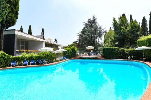 Residenza Villa Alba - Gardagate - Apartment - Gardone Riviera