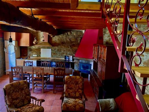 La casa de la valla azul (San Miguel de Langre) in Ponferrada