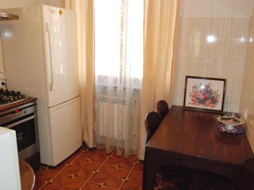 Golden Fleece Apartments