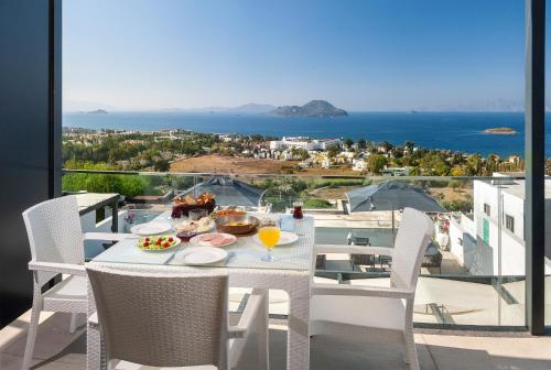 شرفة/ تراس, Bodrum Infinity Apartments in تورجوتريس