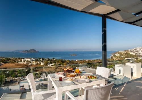 شرفة/ تراس, Bodrum Infinity Apartments in تورجوتريس