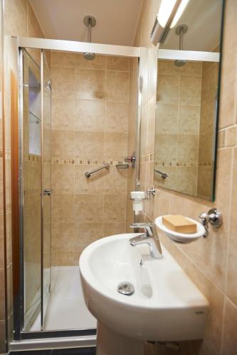 Luna And Simone Hotel - image 10