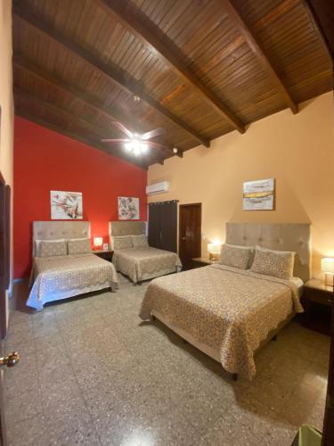 Deluxe Room (2 Adults + 1 Child) image 10