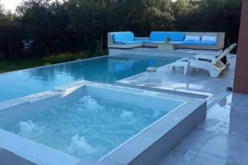 Villa piscine et jacuzzi en Provence Verdon. gîte à louer Moissac-Bellevue