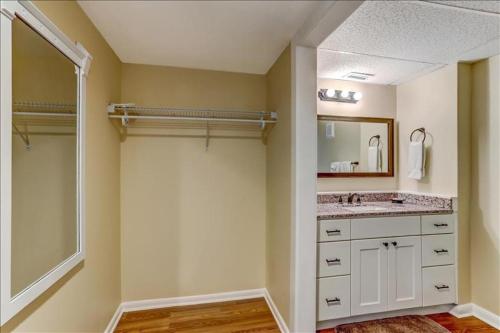 Amelia By The Sea - image 5