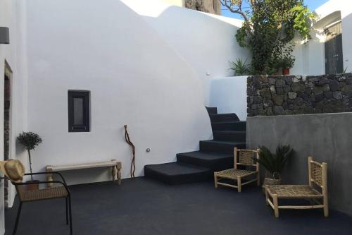 Santorini Folia Cave house with jacuzzi Santorini Folia Cave house with jacuzzi