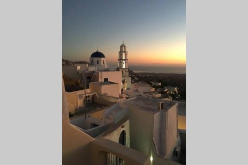 Santorini Folia Cave house with jacuzzi Santorini Folia Cave house with jacuzzi