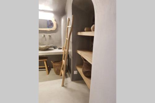 Santorini Folia Cave house with jacuzzi Santorini Folia Cave house with jacuzzi