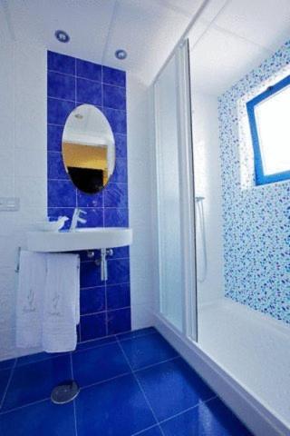 Hotel Fetiche Alojamiento con Encanto - 샤워실