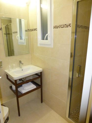 Hotel Capitole - image 2