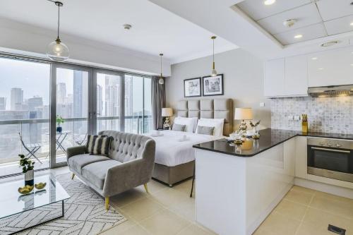 Luxurious Downtown Apartment by Burj Khalifa