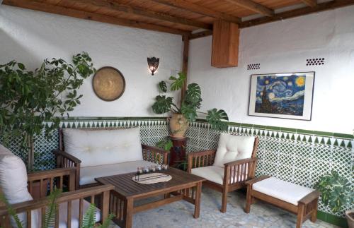 LA CASA DE LOS PINTORES, junto al centro de Granada, Granada