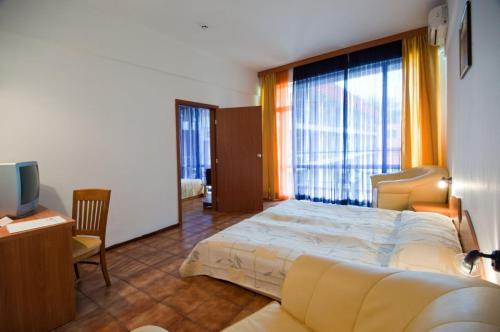 Apartment with Balcony image 1