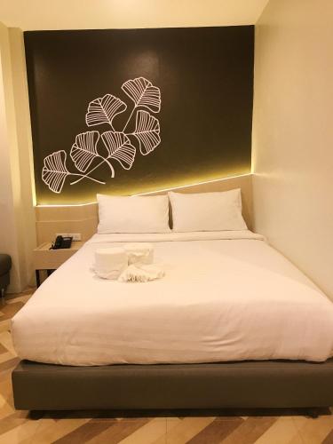 SJ Miracle Hotel Room Type - Deluxe Double Room