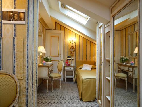 room detail thumbnail 0