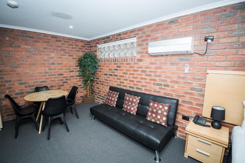 Australian Settlers Motor Inn in Swan Hill