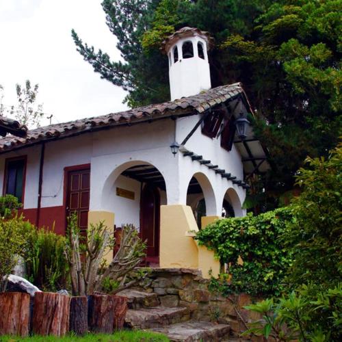 Hotel y Centro de Convenciones Pueblito de Yerbabuena Paraíso Natural