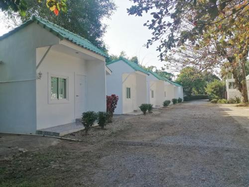 PATRA Agaligotel Room Type - Queen Room with Garden View