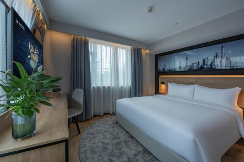 Park Inn by Radisson Shanghai Global Harbor photo 1