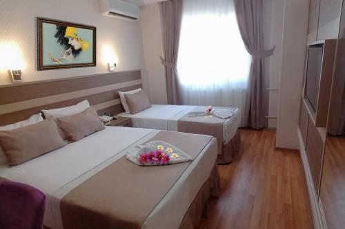 Double Room image 2