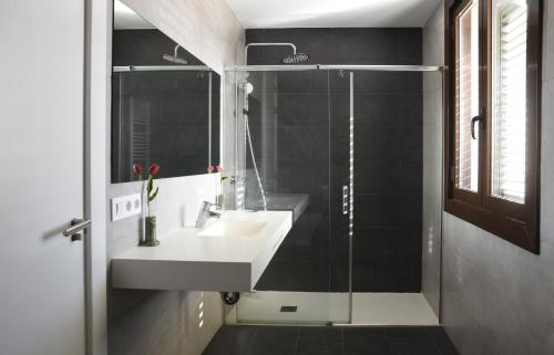 ห้องน้ำ, Bodega Don Balbino in ลาปวยบลา เด ลาบาร์กา