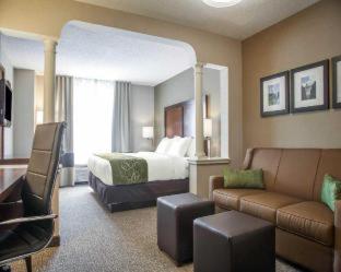 Comfort Suites West Warwick - Providence