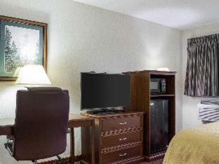Quality Inn Spearfish I-90 - Accommodation - Spearfish